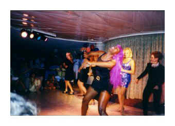 tina turner in lip sync show.jpg (18907 bytes)